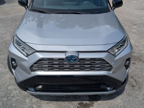 Used 2021 Toyota RAV4 XSE w/ XSE Grade Weather Package AWD/4WD image 12