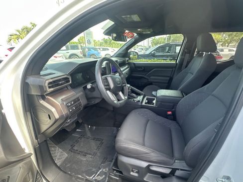Used 2024 Toyota Tacoma SR5 AWD/4WD image 6