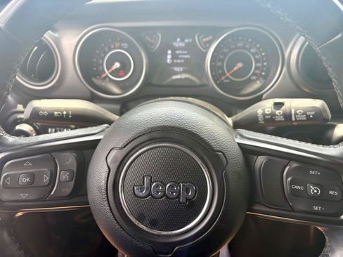 Used 2022 Jeep Wrangler Unlimited Sport AWD/4WD image 15
