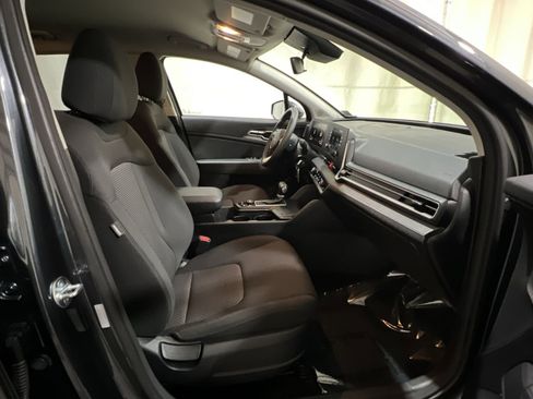 Used 2024 Kia Sportage LX FWD image 34