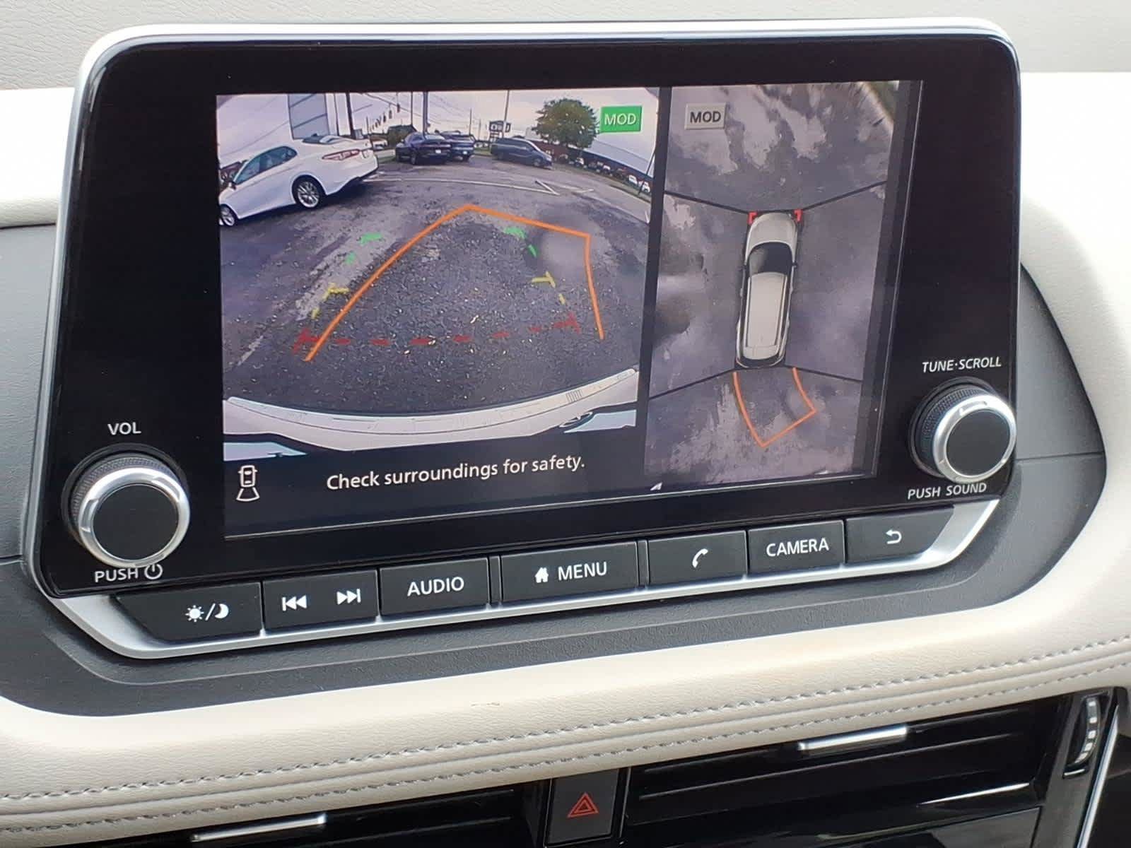 Used 2023 Nissan Rogue SL AWD/4WD image 19