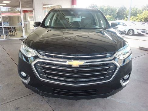 Used 2019 Chevrolet Traverse LT w/ LT Premium Package AWD/4WD image 3