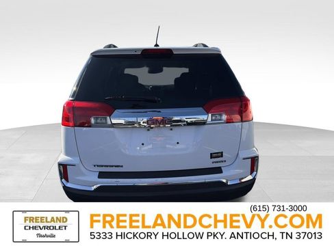 Used 2016 GMC Terrain SLE w/ Chrome Edition image 3