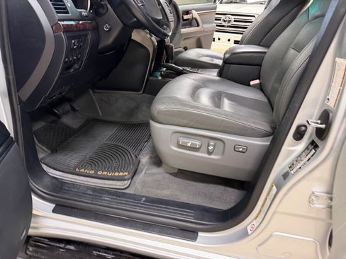 Used 2008 Toyota Land Cruiser image 21