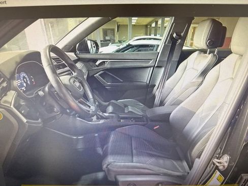 Used 2021 Audi Q3 2.0T Premium w/ Convenience Package image 6