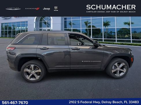 New 2026 Jeep Grand Cherokee Limited w/ Luxury Tech Group II AWD/4WD image 8
