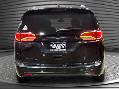 Used 2020 Chrysler Pacifica Touring-L Plus w/ S Appearance Package FWD image 5