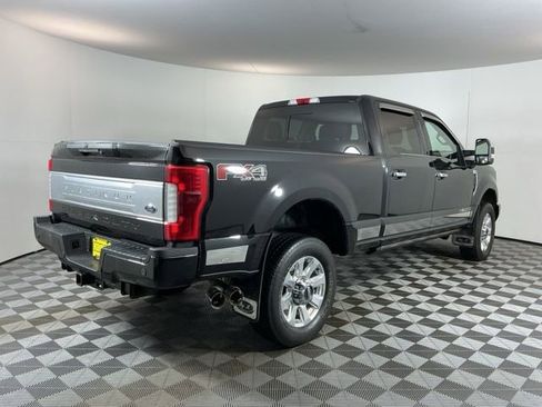 Used 2019 Ford F350 Platinum w/ Platinum Ultimate Package AWD/4WD image 4