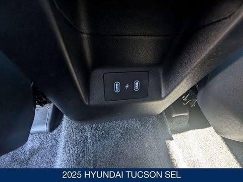 Used 2025 Hyundai Tucson SEL image 17