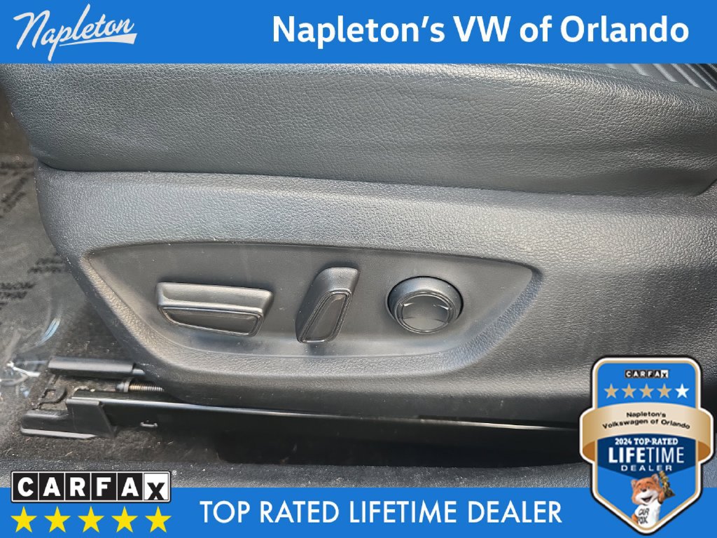 Used 2019 Toyota Camry SE FWD image 23