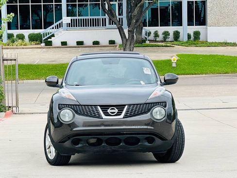 Used 2013 Nissan Juke SV FWD image 2