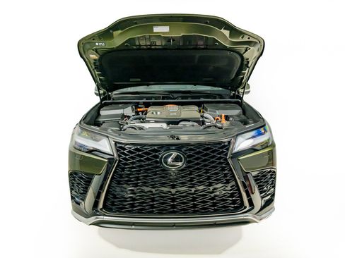 Used 2025 Lexus LX 700h F Sport AWD/4WD image 36