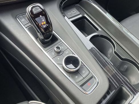 Certified 2023 Cadillac Escalade ESV Sport w/ Touring Package image 27