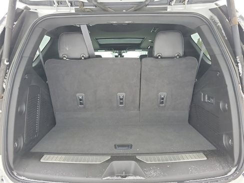 Used 2022 GMC Yukon Denali w/ Denali Premium Package image 6