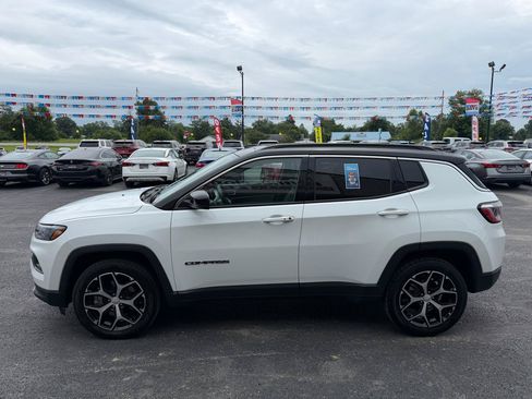 Used 2024 Jeep Compass Limited AWD/4WD image 8
