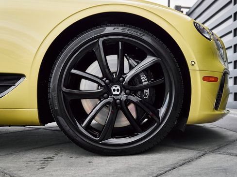 Used 2022 Bentley Continental GT image 19