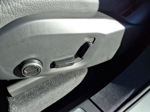 Used 2024 Volvo XC90 B6 Plus w/ Protection Package Premier image 18