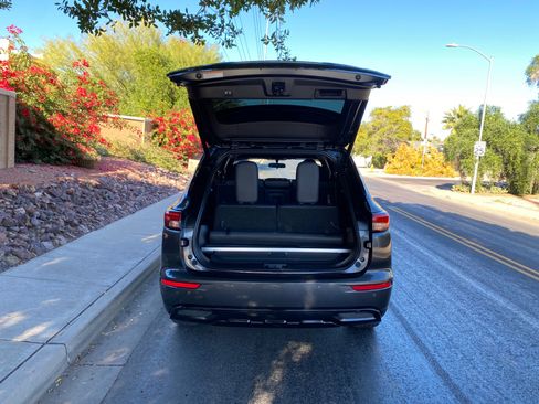 Used 2024 Mitsubishi Outlander SE Black Edition image 8