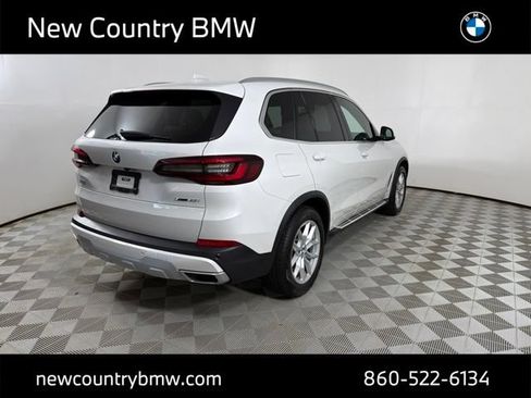 Used 2022 BMW X5 xDrive40i w/ Premium Package AWD/4WD image 7
