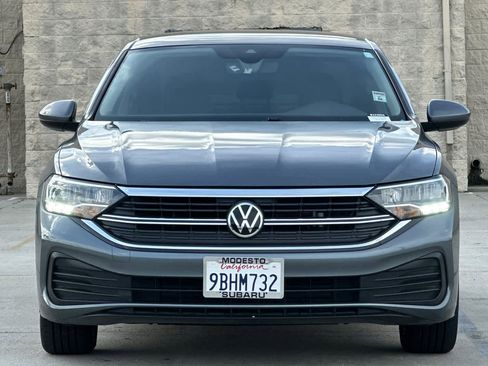 Used 2022 Volkswagen Jetta SE image 8