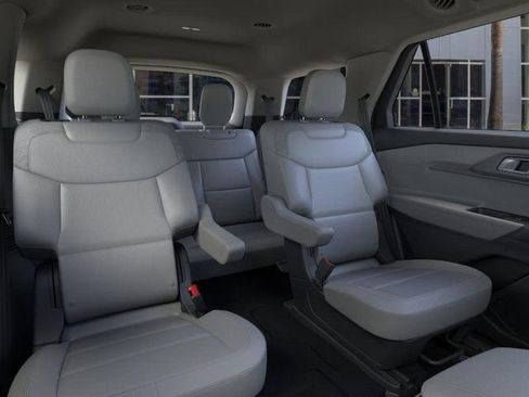 New 2025 Ford Explorer Active w/ Active Comfort Package image 11