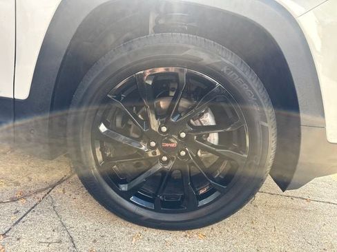 Used 2023 GMC Terrain SLT w/ Elevation Edition FWD image 33