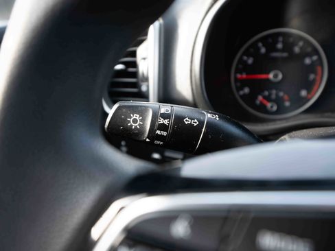 Used 2021 Kia Sportage LX image 13