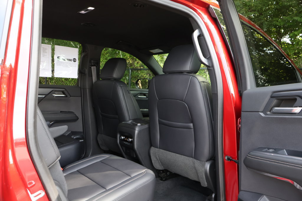 Certified 2024 GMC Acadia Elevation FWD image 45