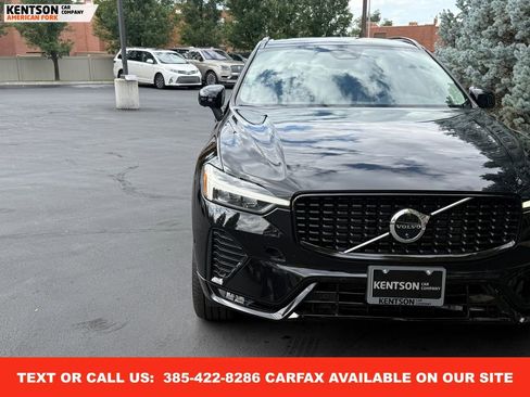 Used 2025 Volvo XC60 B5 Plus image 14