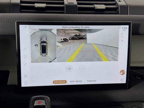 Used 2023 Land Rover Defender 130 SE image 16