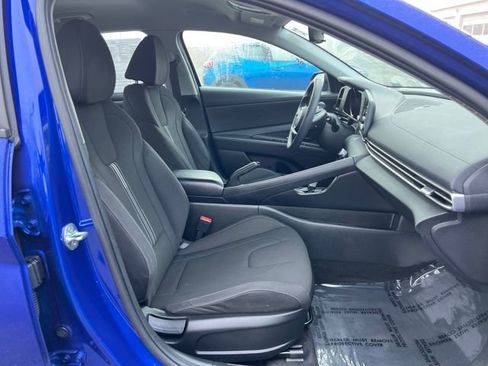 Used 2022 Hyundai Elantra SEL w/ Cargo Package image 10