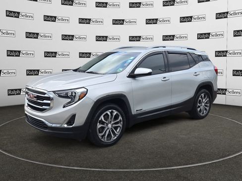 Used 2018 GMC Terrain SLT FWD image 2