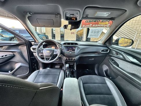 Used 2023 Chevrolet TrailBlazer LT FWD image 19
