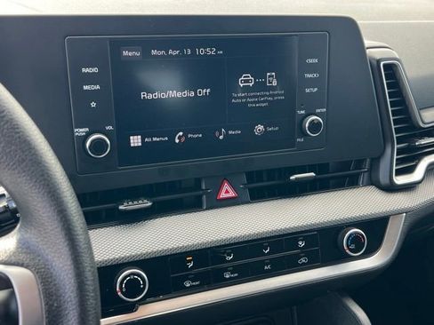 Certified 2025 Kia Sportage LX image 21