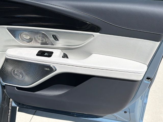 New 2026 Lincoln Nautilus Reserve AWD/4WD image 15