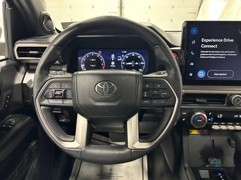 Used 2026 Toyota 4Runner TRD Off-Road Premium AWD/4WD image 19