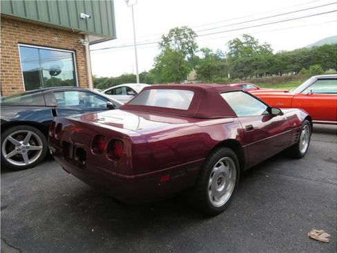 Used 1993 Chevrolet Corvette Convertible image 27