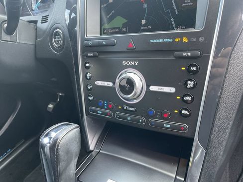 Used 2019 Ford Explorer Sport w/ Equipment Group 401A AWD/4WD image 30