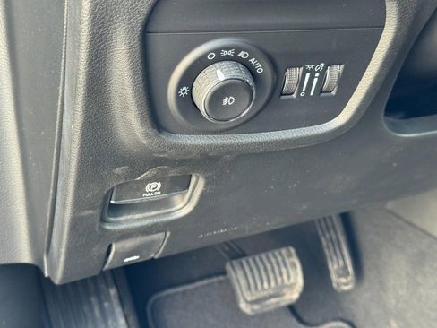 New 2026 Jeep Grand Cherokee L Limited AWD/4WD image 17