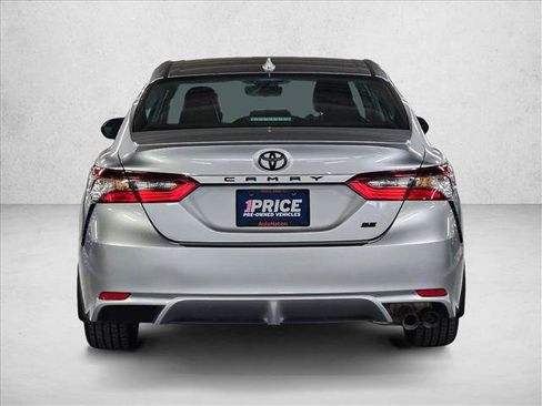 Used 2023 Toyota Camry SE FWD image 6