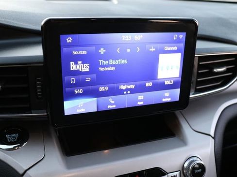 Used 2024 Ford Explorer XLT w/ Equipment Group 202A image 20