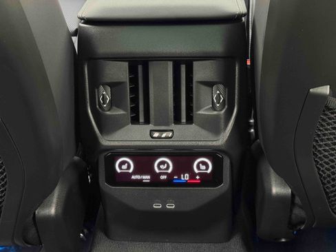 Used 2025 BMW X3 xDrive30i w/ Premium Package image 34