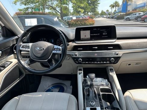 Used 2020 Kia Telluride EX w/ EX Premium Package AWD/4WD image 17