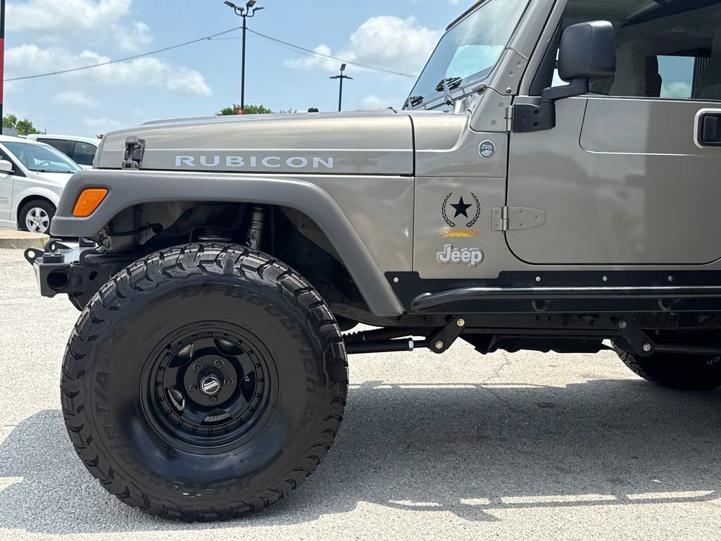 Used 2005 Jeep Wrangler Unlimited Rubicon w/ Sahara Edition Group AWD/4WD image 4