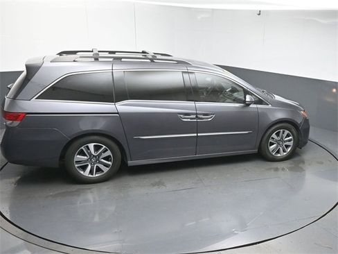 Used 2016 Honda Odyssey Touring Elite image 44