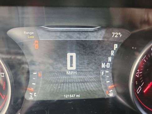 Used 2017 Dodge Challenger SXT image 13