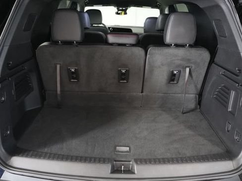 Used 2025 Chevrolet Traverse Z71 AWD/4WD image 9