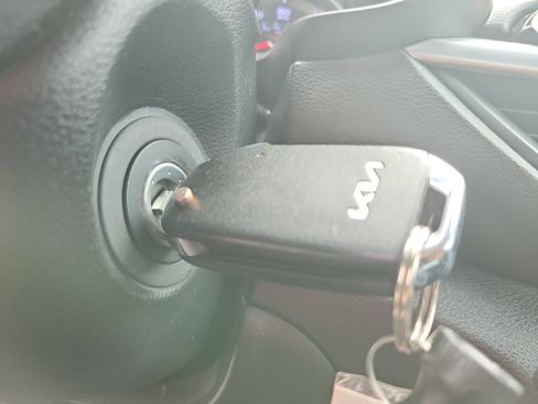 Used 2024 Kia Forte LXS FWD image 31