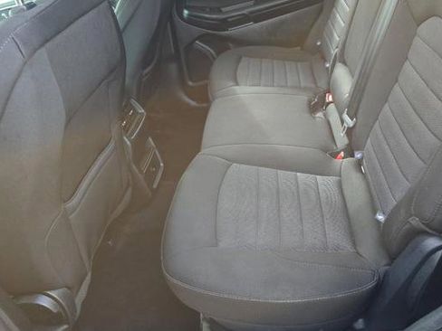 Used 2024 Ford Edge SE w/ Black Appearance Package image 10