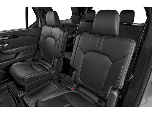 Used 2025 Honda Pilot TrailSport image 9